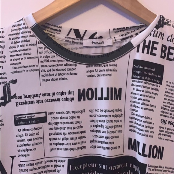 Newspaper Print Top - Picture 4 of 4